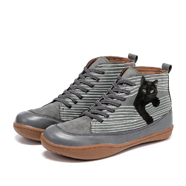 Botas planas cortas con diseño de Gato