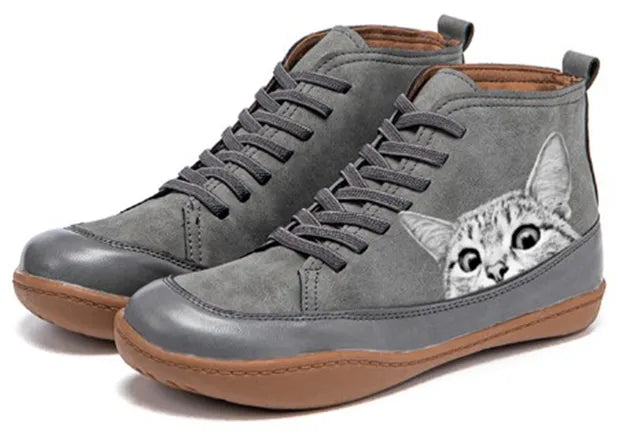 Botas planas cortas con diseño de Gato